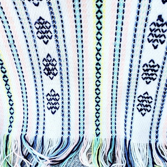 Tribal Patterned Pastel Stripe Fringed Lightweight Blanket - Picture 3 of 3